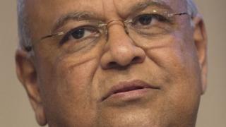 Pravin Gordhan yari mu bategetsi bagwanya ibiturire