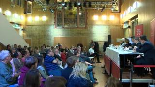 Cyfarfod ym Merthyr Tudful