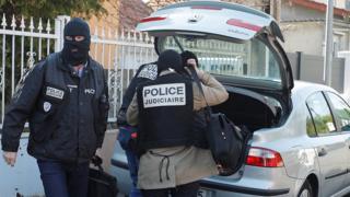 French police outside assailant's home in Chelles, a Paris suburb, 21 Apr 17