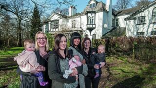 Mothers outside Ingleside