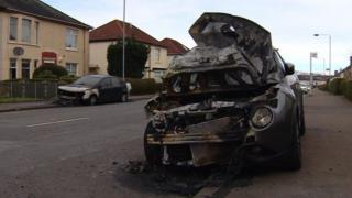 Cars burned in Knightswood
