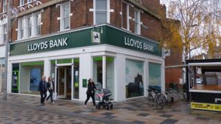 lloyds bank branch