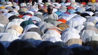 Tanzanian muslims at prayer