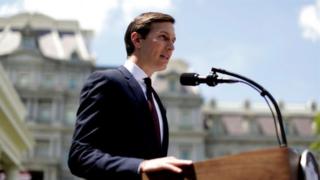 Bwana Kushner aravuga ko yavuze "mu mucyo wuzuye" mu gutanga amakuru ku byabaye umwaka ushize
