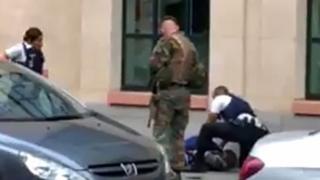 Wani mutum ne ya kai wa wani jami'in tsaro hari da wuka
