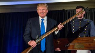 Трамп з рушницею