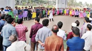 বগুড়ায় মেডিকেল কলেজ হাসপাতালে ইন্টার্ন চিকিৎসকদের কর্মবিরতি (শনিবারের ছবি)