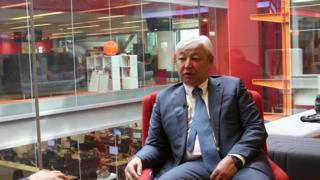 Канатбек Муратбеков экологиялык жана техникалык көзөмөл текшерүүлөрү жылына 70 миңден 15 миңге чейин азайды дейт.