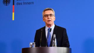 Le ministre allemand de l'Intérieur Thomas de Maizière annonce de nouvelles mesures anti-terroristes à Berlin, 11 août 2016