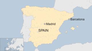 Barcelona train crash 'injures 48' - BBC News