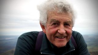 Rhodri Morgan ar Yr Wyddfa 2009