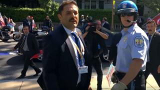 VOA büyükelçilik kavga caption