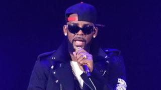 R Kelly performs during The Buffet Tour at Allstate Arena in Chicago, 7 May 2016