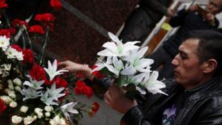 В Москве у стен Кремля прошла церемония в память о погибших