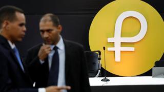 فنزويلا تزعم أنها أول دولة في العالم تستخدم عملة رقمية سيادية