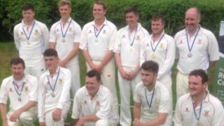 Clwb Criced Caeriw