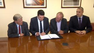 Andrew Percy signs deal