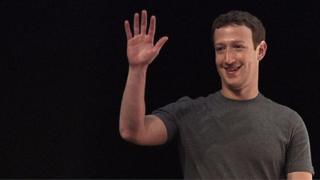Mark Zuckerberg yana bayyana kansa a matsayin shugaban Facebook