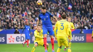 La Suède a battu la France 2-1