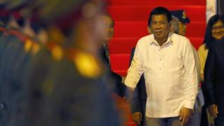 東南アジア諸国連合(ASEAN)首脳会議のためラオスを訪れたドゥテルテ氏