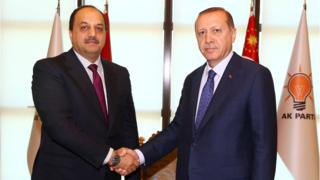 الرئيس التركي رجب طي أردوغان ووزير الدفاع القطري محمد بن العطايا