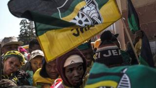 South Africa local elections: ANC suffers major setback - BBC News