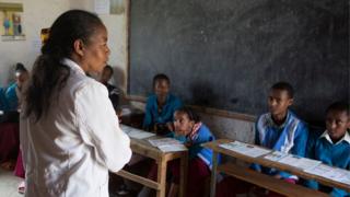 ''የመጻሕፍት እጥረት ከወላጆች ጋር እያጋጨን ነው''
