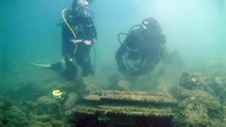 divers at Zakynthos