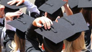 Mahasiswa diwisuda