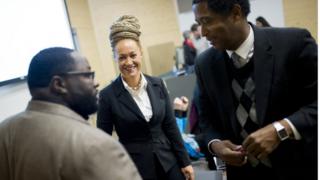 Rachel Dolezal recém-eleita presidente da NAACP de Spokane
