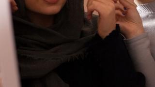 خبري رسنیو د هغې له خولې ویلي ''له دې ځایه وتل غواړم، له جګړې لیرې کېدل غواړم، غواړم له ډېرو وسلو او زوږ لیرې واوسم''