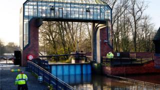 Foss Barrier