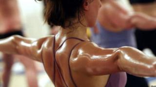 La rutina HIIT que te proponemos tarda menos de 15 minutos y se puede hacer en cualquier lado.
