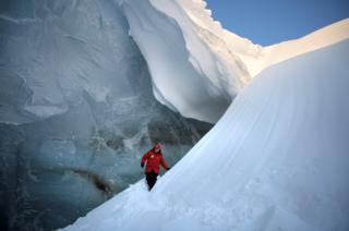 Russian President Vladimir Putin visits the cave of Arctic Pilots Glacier in Alexandra Land in the remote Arctic islands of Franz Josef Land, Russia, 29 March 2017.