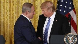 2月にホワイトハウスで会談したイスラエルのネタニヤフ首相(左)とトランプ米大統領