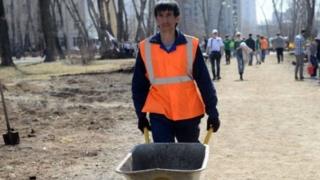 Россиядаги меҳнат мигранти