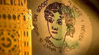 Üzerinde Jane Austen'in resmi olan 5 sterlinlik banknot