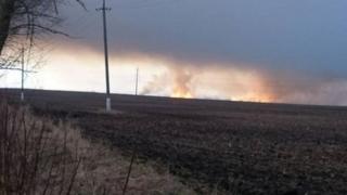 Украинадагы Балаклея аймагында ок-дары сакталаган эң ири кампадан өрт чыкты.