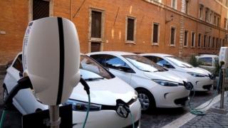 Электромобиль Renault Zoe - один из самых популярных в Европе