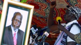 Rebecca Nyandeng Garang, la veuve de John Garang a dénoncé les menaces de mort contre elle et ses collègues de l'opposition