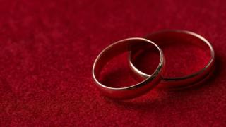 Anillos