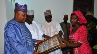 Glory Dama, yahaye impano yo gushima guverineri Kashim Shettima