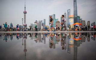 Shanghai shoppers
