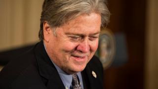 右派メディア幹部だったバノン首席戦略官の役割がトランプ政権内で拡大していると言われる