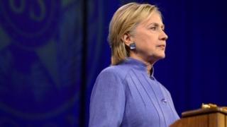 FBI warbixin ku saabsan Clinton