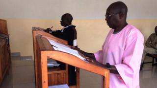 Dr Munyakazi yasohotse muri sentare