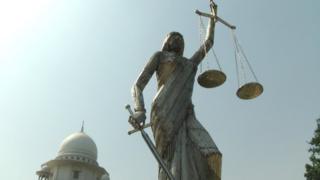 সুপ্রিম কোর্ট প্রাঙ্গণে ন্যয়বিচারের প্রতীক ভাস্কর্য