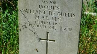 Grave of Major Jacques de Guelis
