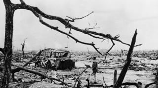 1945年日本投降后,美军在广岛拍摄的一张照片仍显示一片浩劫后的惨状