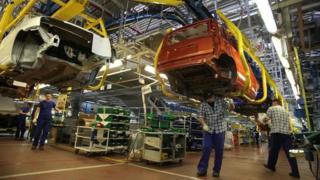 Украинцы массово едут на работу в Польшу